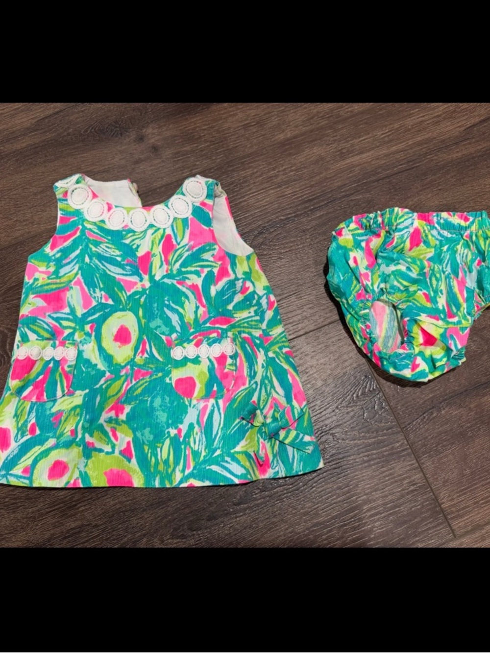 Lilly Pulitzer Baby Girl Size 3-6 months Shift Dress with Bloomers Guac & Roll.l